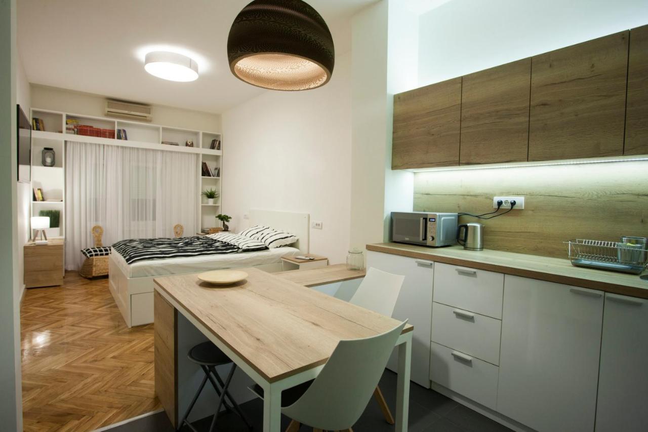 Studio 10 Belgrado Esterno foto